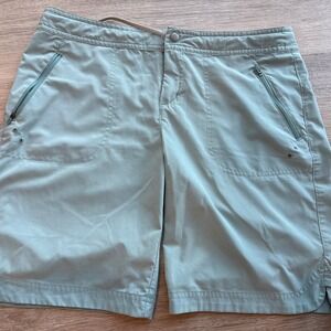 Title Nine Nimblene Outdoor Hiking Cargo Shorts in Aqua Blue